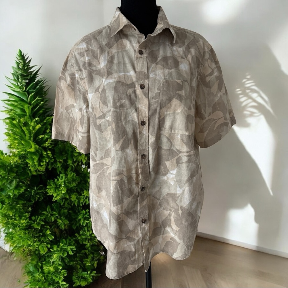 Old Navy Khaki Floral Casual Button Down Shirt